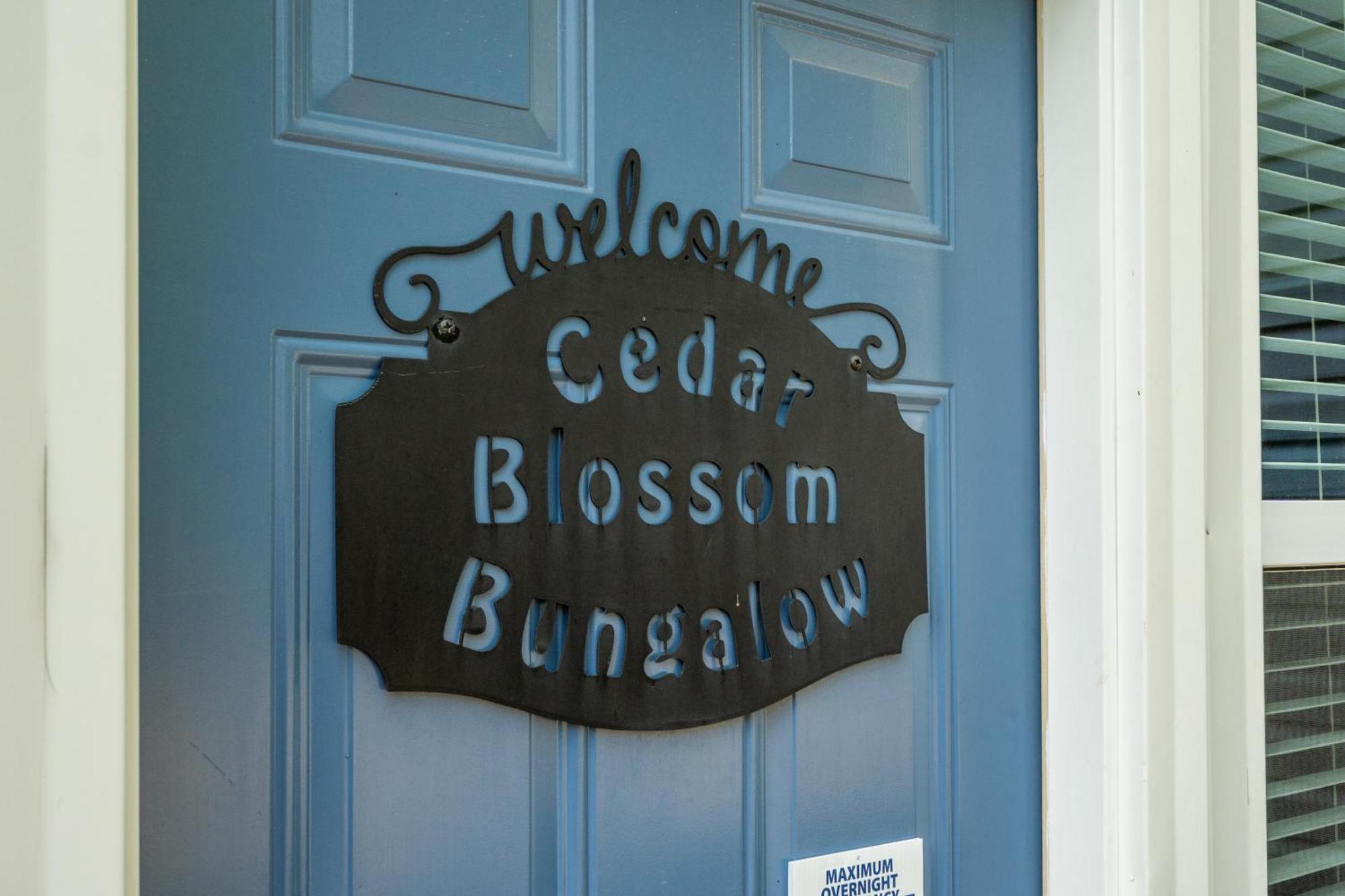 Cedar Blossom Bungalow Is A Cozy Getaway With A 5 Minute Walk To Downtown! Hot Springs Exterior photo